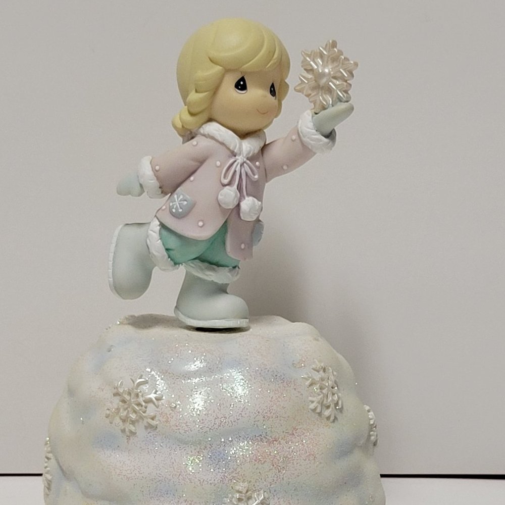 Precious Moments Animated Music Box